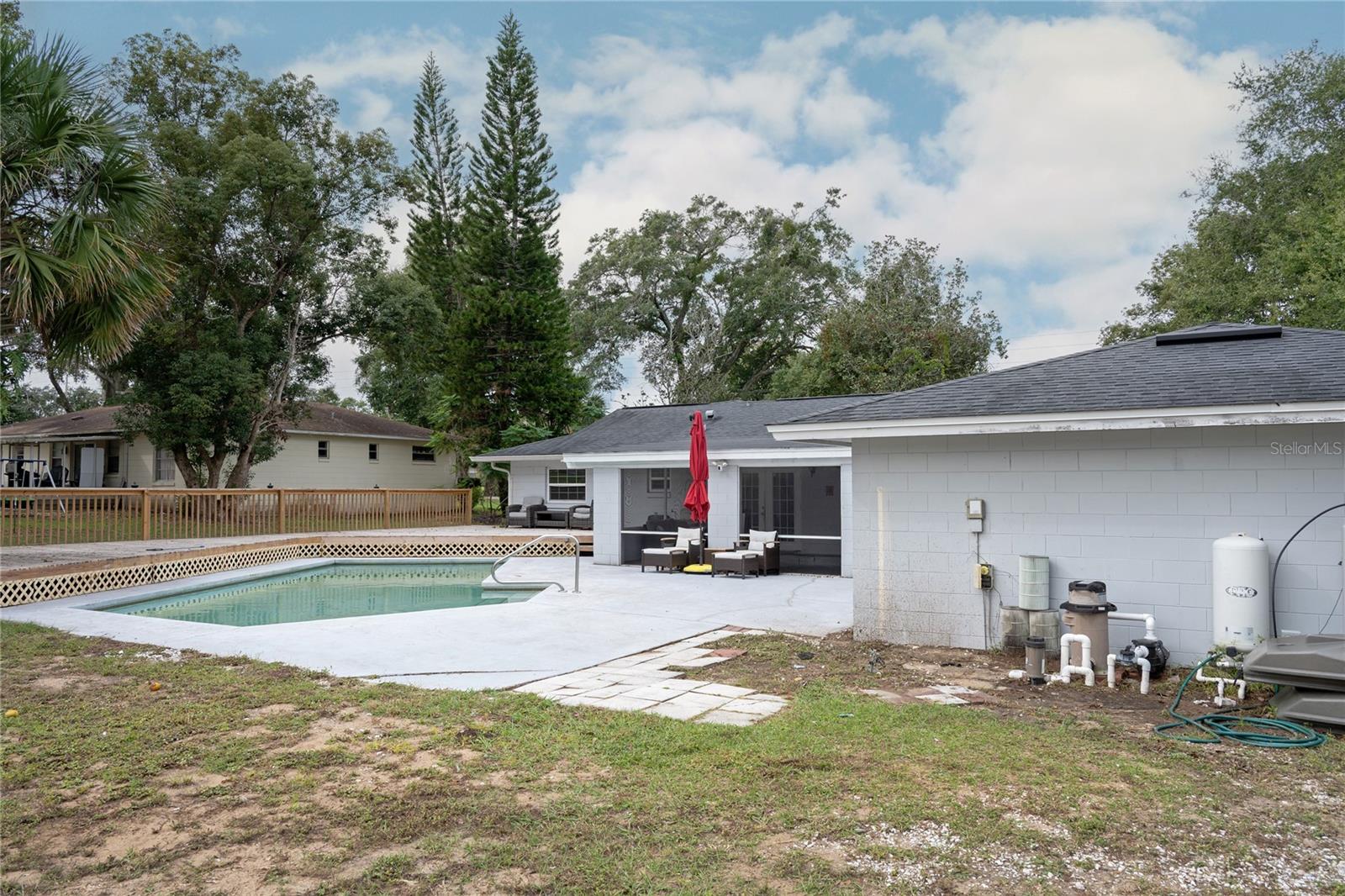 MOCKINGBIRD HILL - Residential