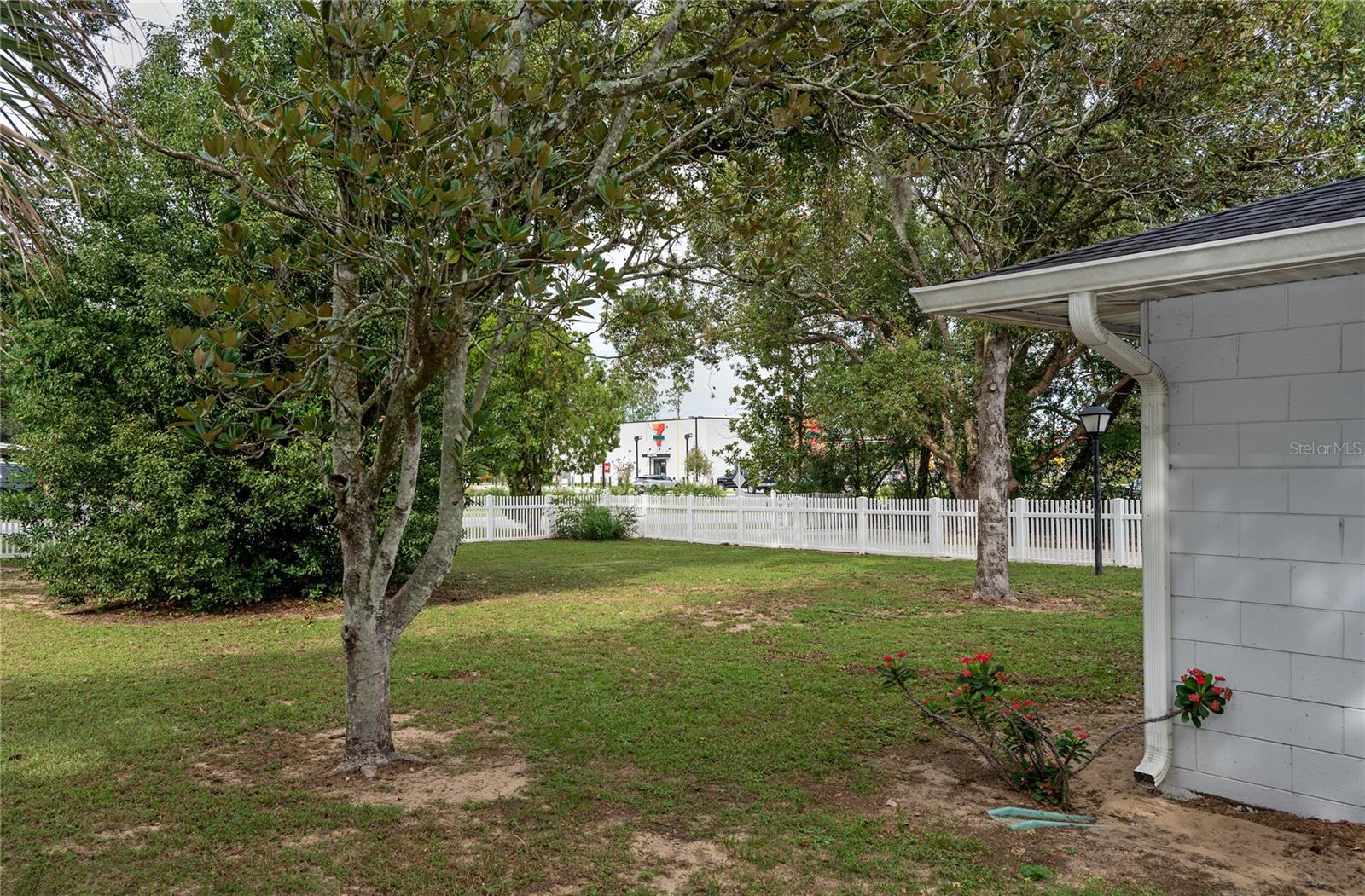 MOCKINGBIRD HILL - Residential