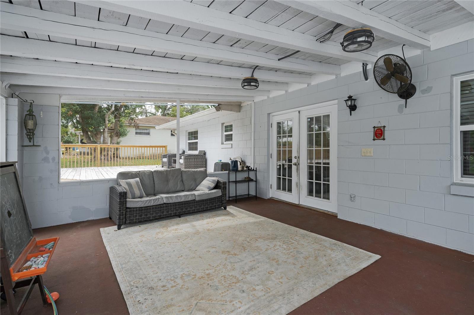 MOCKINGBIRD HILL - Residential