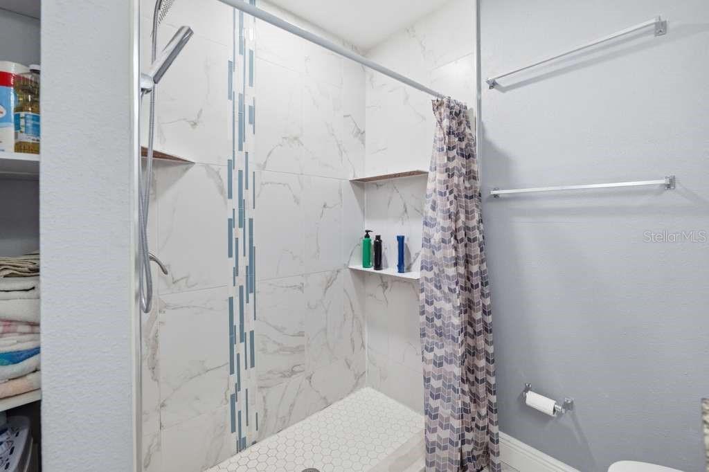 ADAMO ACRES SUB UN 1 - Residential