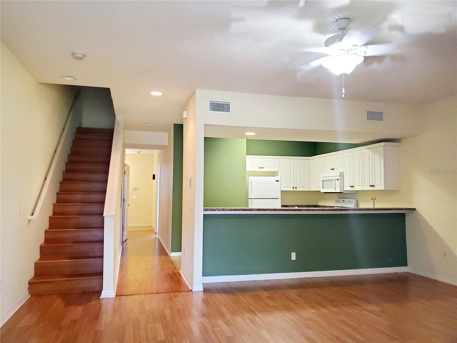 EAGLE TRACE TWNHMS A&B - Residential