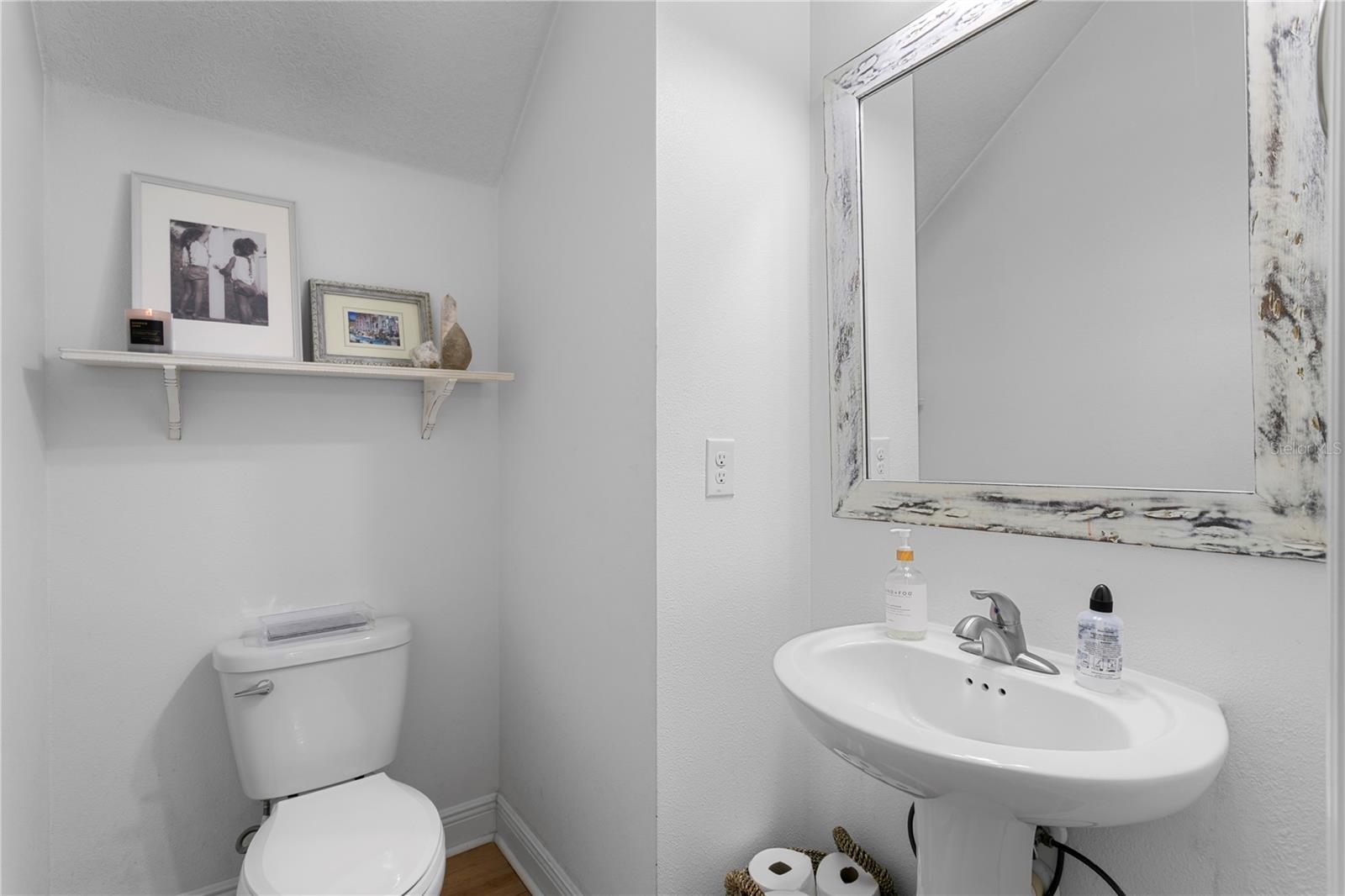 FISHHAWK RANCH WEST PH 1B/1C - Residential