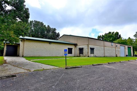 Photo of 21930 NE Highway 27, Williston, FL 32696 (MLS # OM694605)