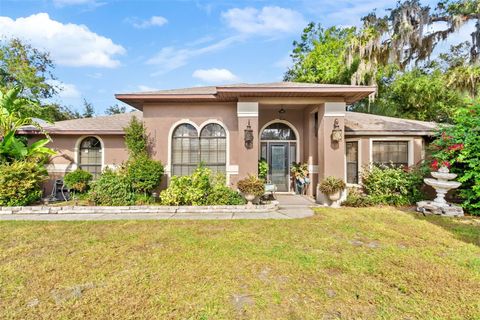 A home in WINTER HAVEN