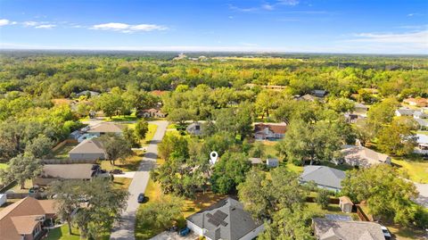 A home in WINTER HAVEN