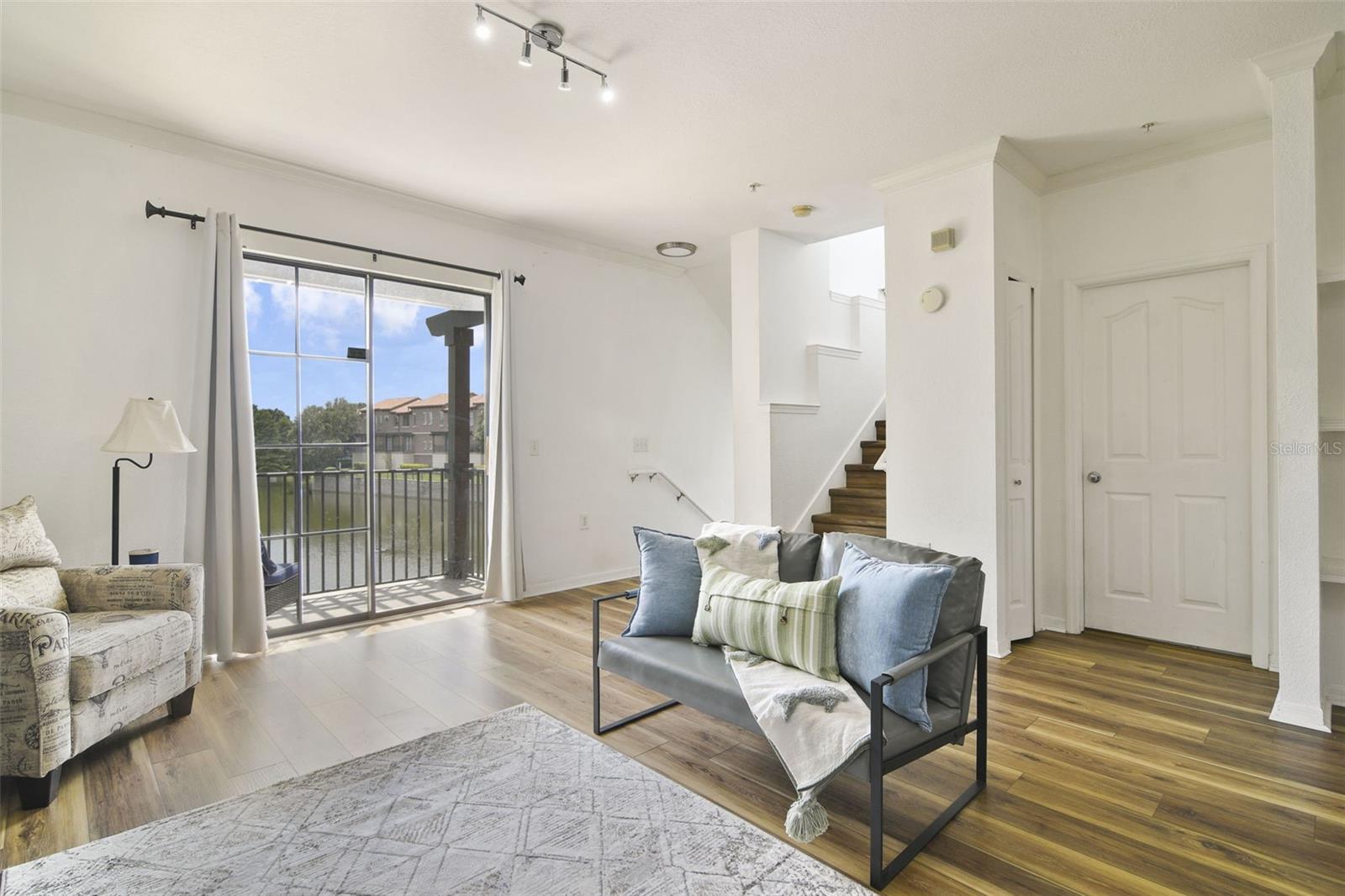 6117 METROWEST BOULEVARD 106