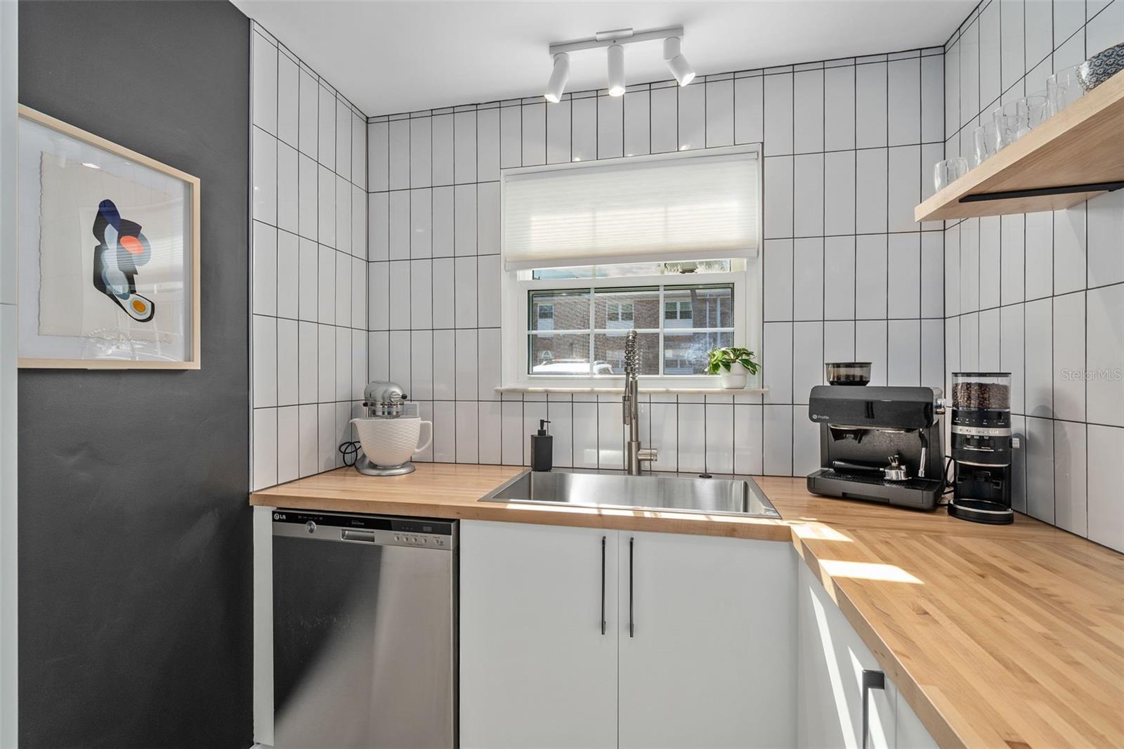 PLANTATION APTS ORLANDO - Residential