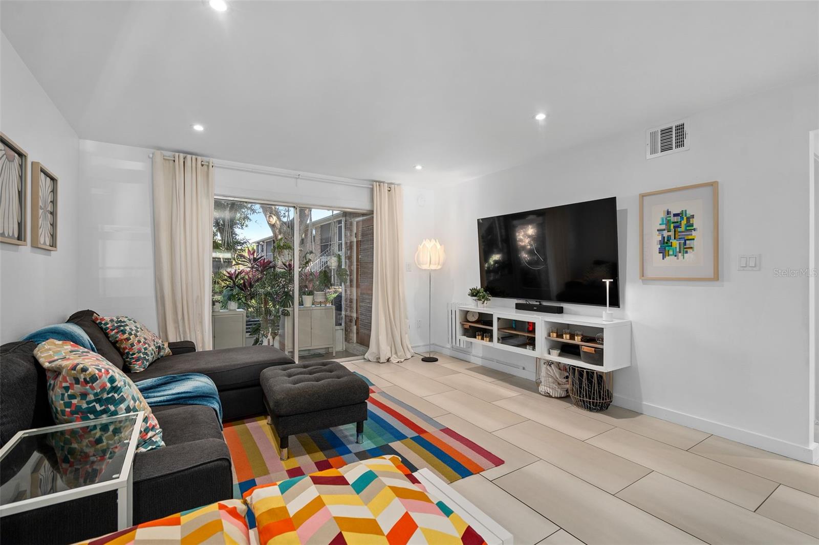 PLANTATION APTS ORLANDO - Residential