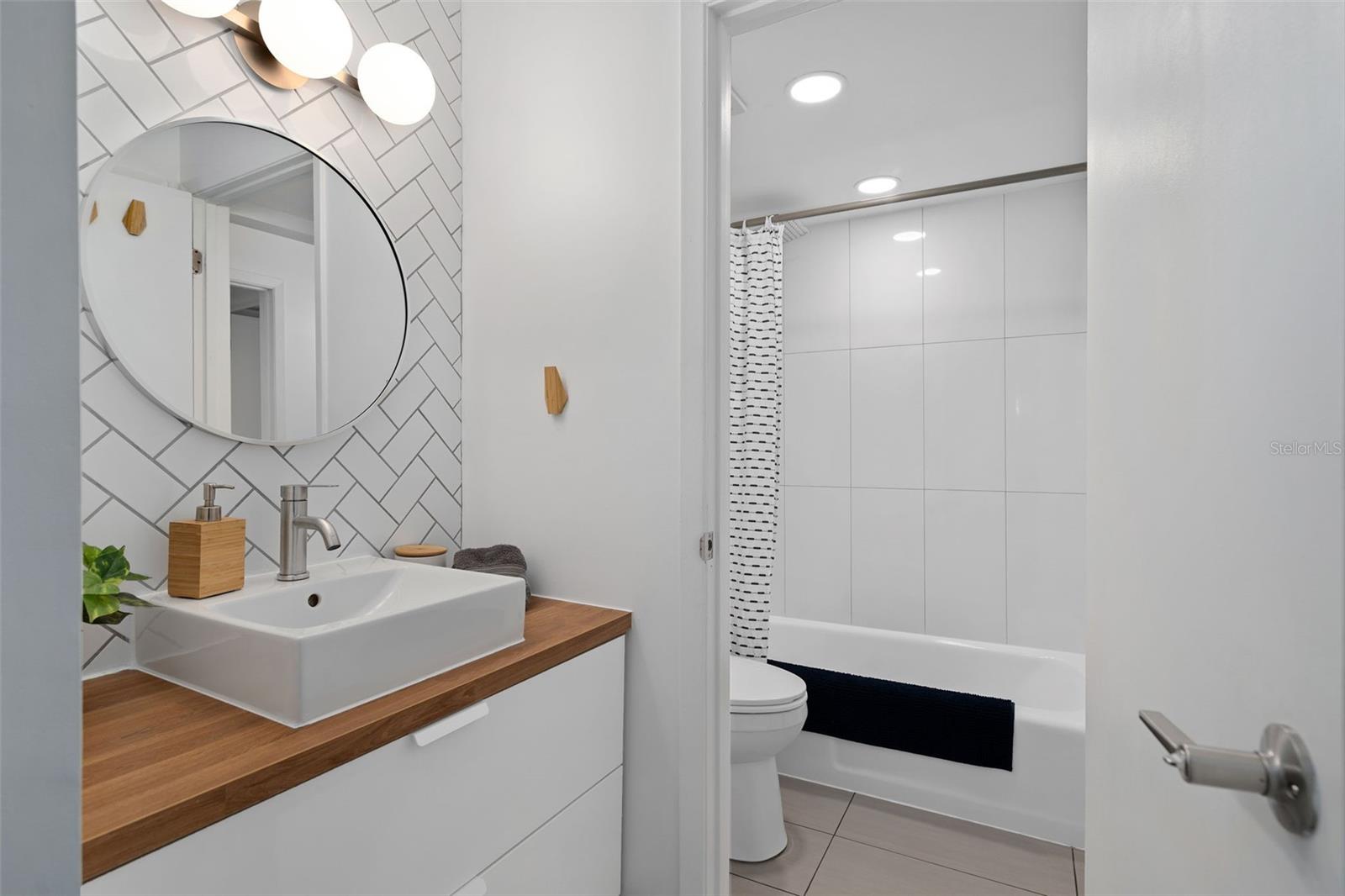 PLANTATION APTS ORLANDO - Residential