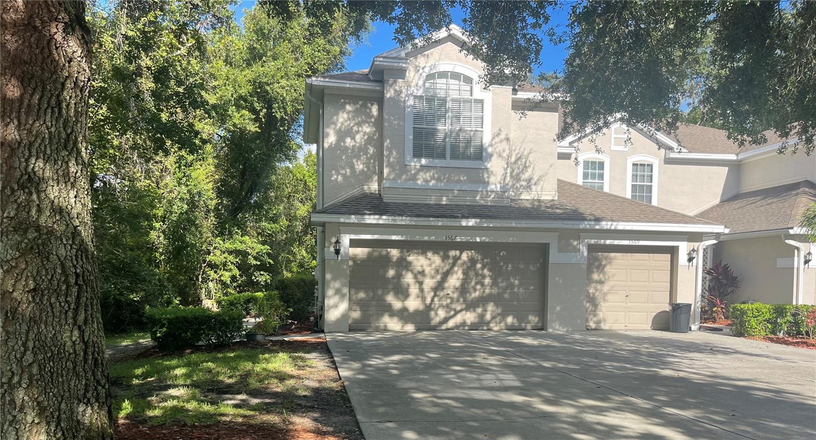 Remodeled. Private. Picture-Perfect.
Welcome to this beautifully remodeled 2-bedroom, 2.5-bath townhome with a 2-car garage, ideally situated on a private corner lot with no rear neighbors and serene nature preserve views—a rare find in Palm Harbor!
Step inside and fall in love with the upscale finishes and thoughtful layout:
All three bathrooms have been tastefully remodeled with modern fixtures and designer flair. The chef-inspired kitchen features stunning 42” luxurious Snow White cabinets, premium granite countertops, and elegant hardware.
The main level offers luxury waterproof vinyl flooring, while the second floor is blanketed in brand-new plush carpeting with ultra-soft padding for maximum comfort.
A spacious upstairs loft adds versatility and could easily be converted into a third bedroom, home office, or media space to suit your needs.
Enjoy the peace of nature from your back patio, or take a short stroll to the oversized community pool for relaxation and fun. The extended driveway offers extra parking, perfect for guests or multi-vehicle households.
All of this in a prime Palm Harbor location close to top-rated schools, dining, shopping, and Florida’s world-famous Gulf beaches.
Don’t miss this opportunity to own one of the best-located and most stylish units in the community. Schedule your private showing today!
