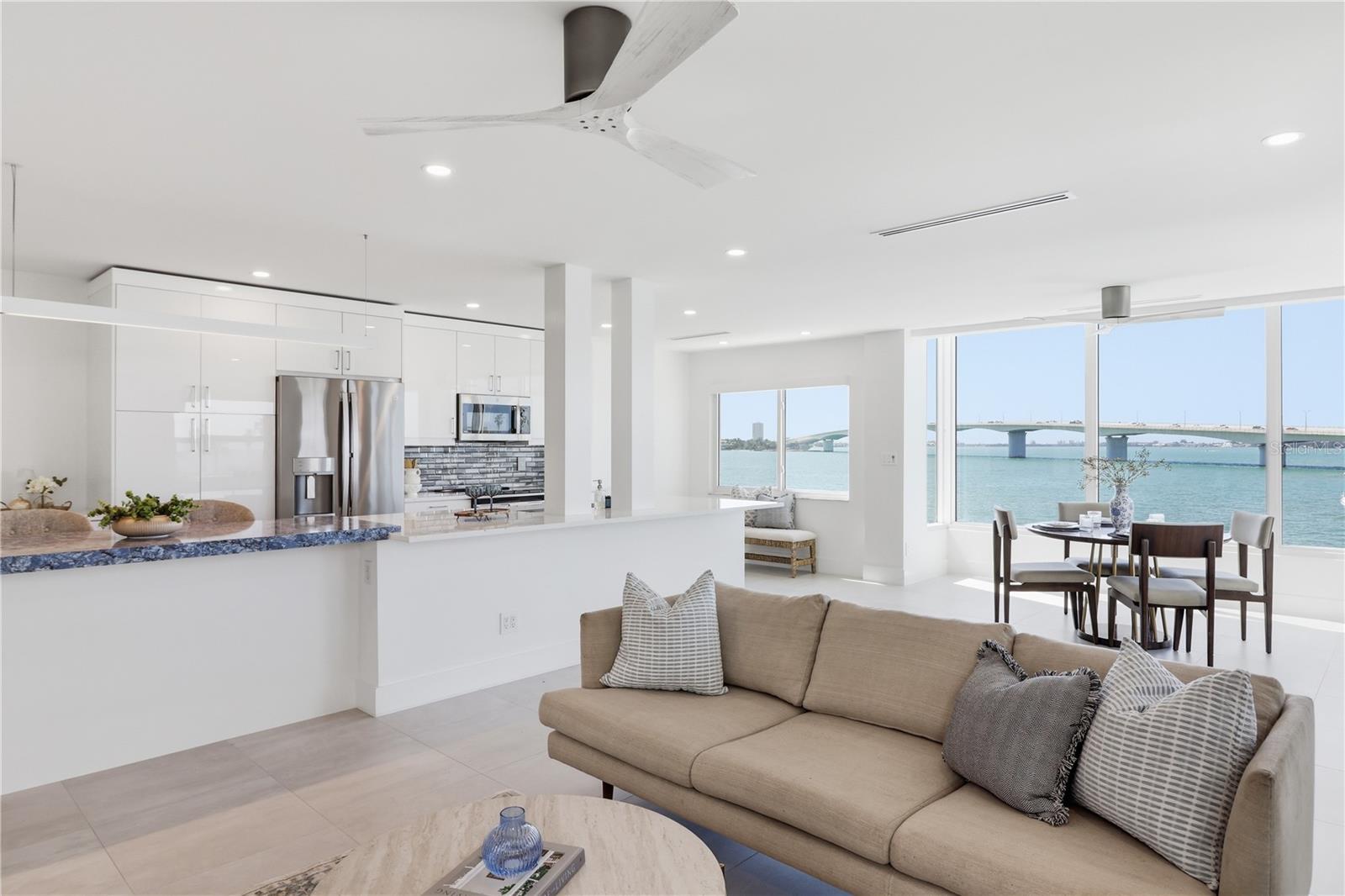 HARBOR HOUSE WEST - Residential