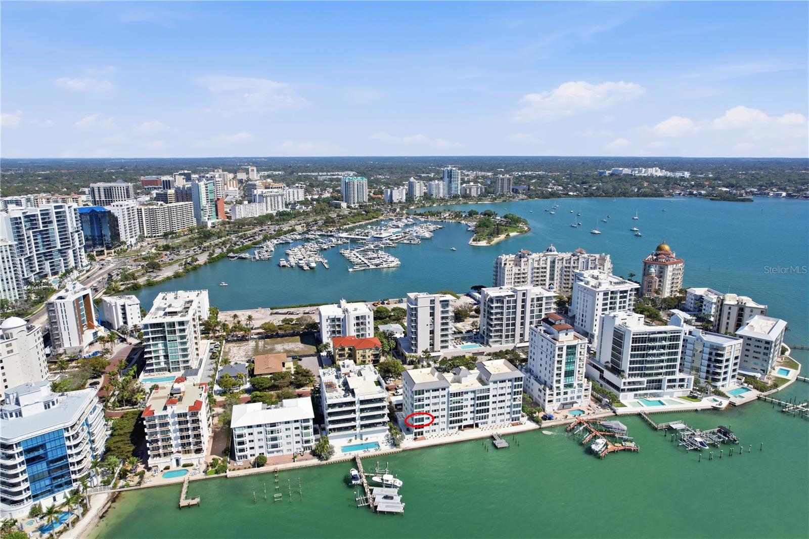 HARBOR HOUSE WEST - Residential