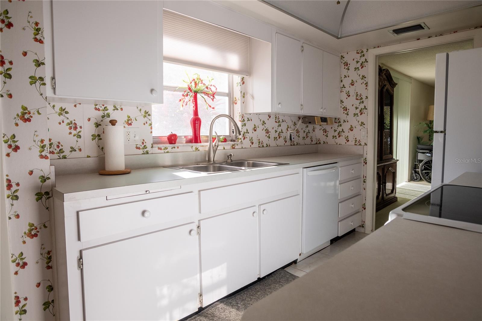 SEVILLE CONDO 11 - Residential Lease