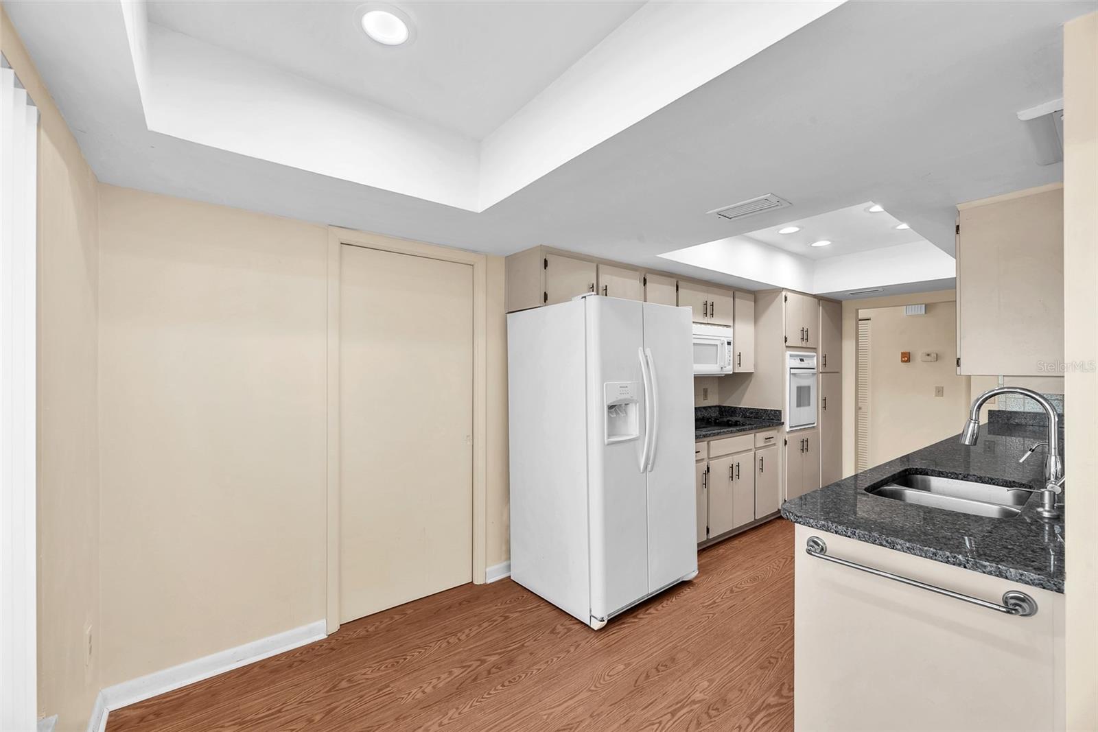 SUN CITY CENTER UNIT 32 - Residential