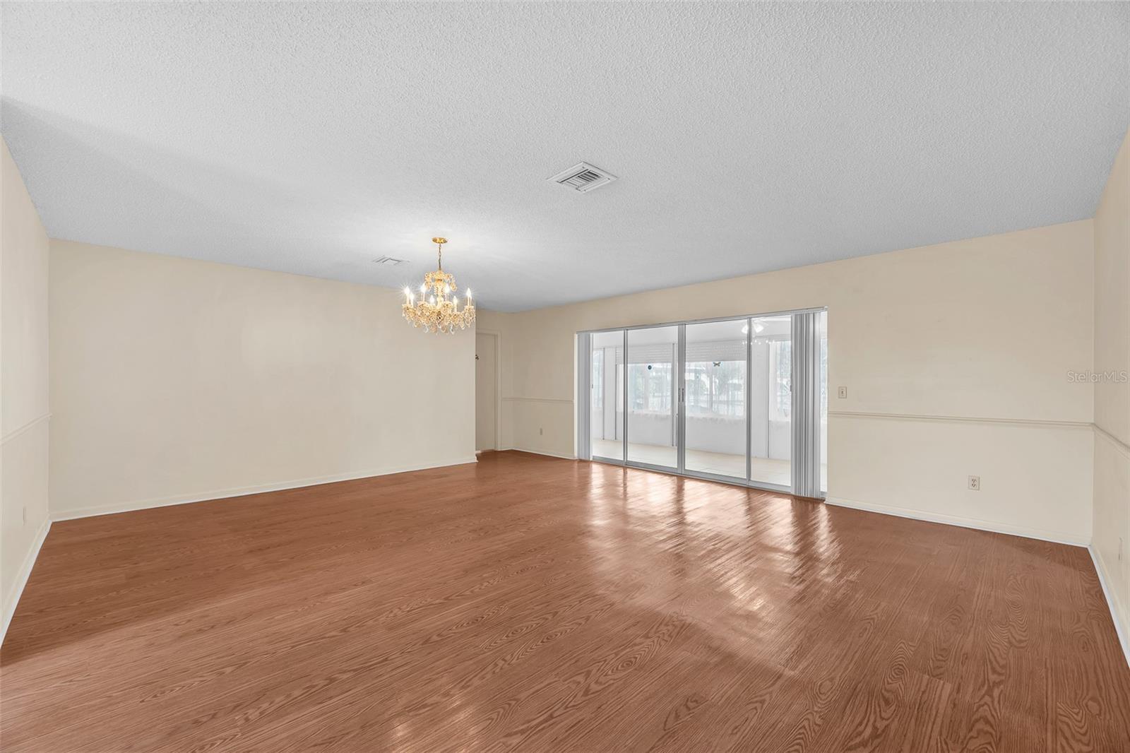 SUN CITY CENTER UNIT 32 - Residential