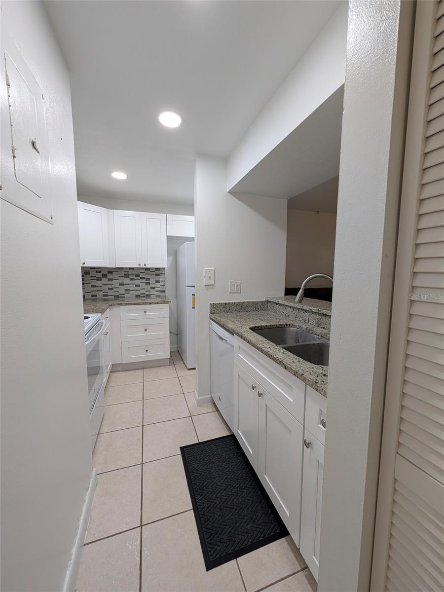 EDGEWATER CONDO APTS - Residential