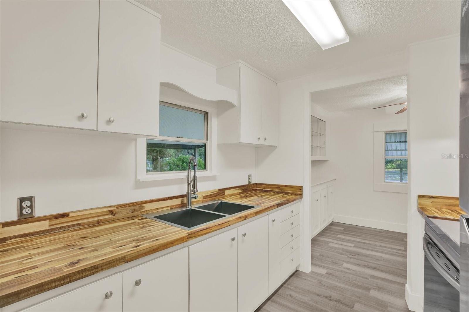 MOON LAKE ESTATES - Residential