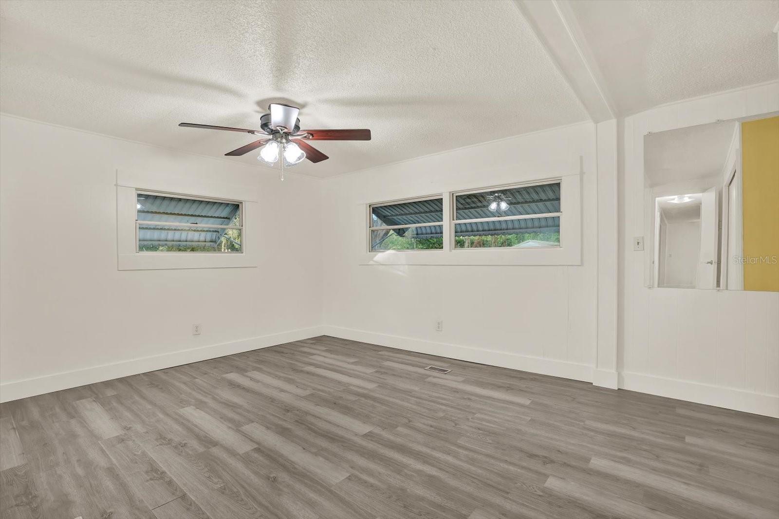 MOON LAKE ESTATES - Residential