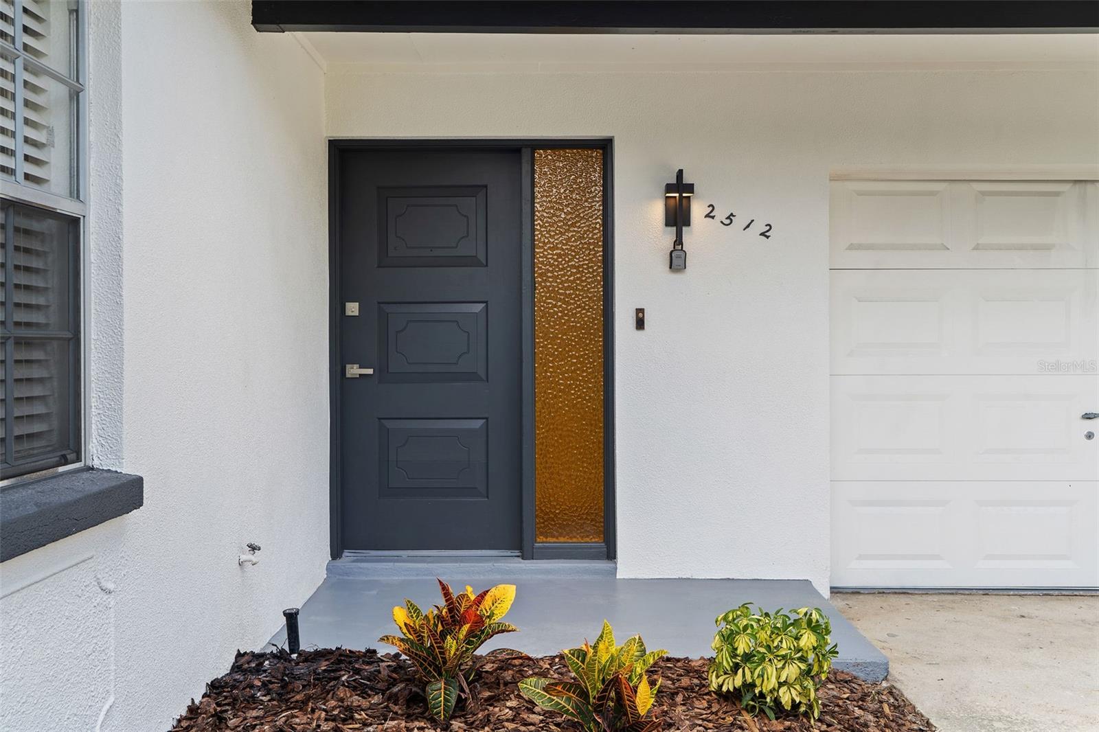 2512 LAKE ELLEN CIRCLE