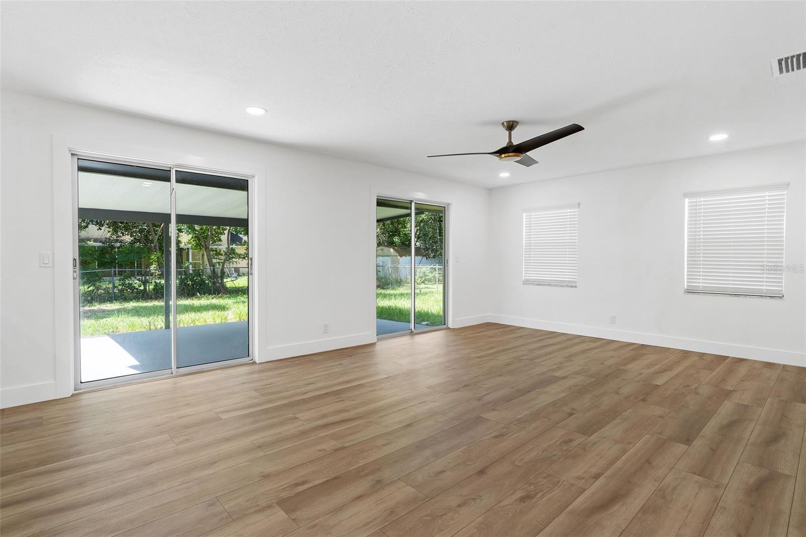 2512 LAKE ELLEN CIRCLE