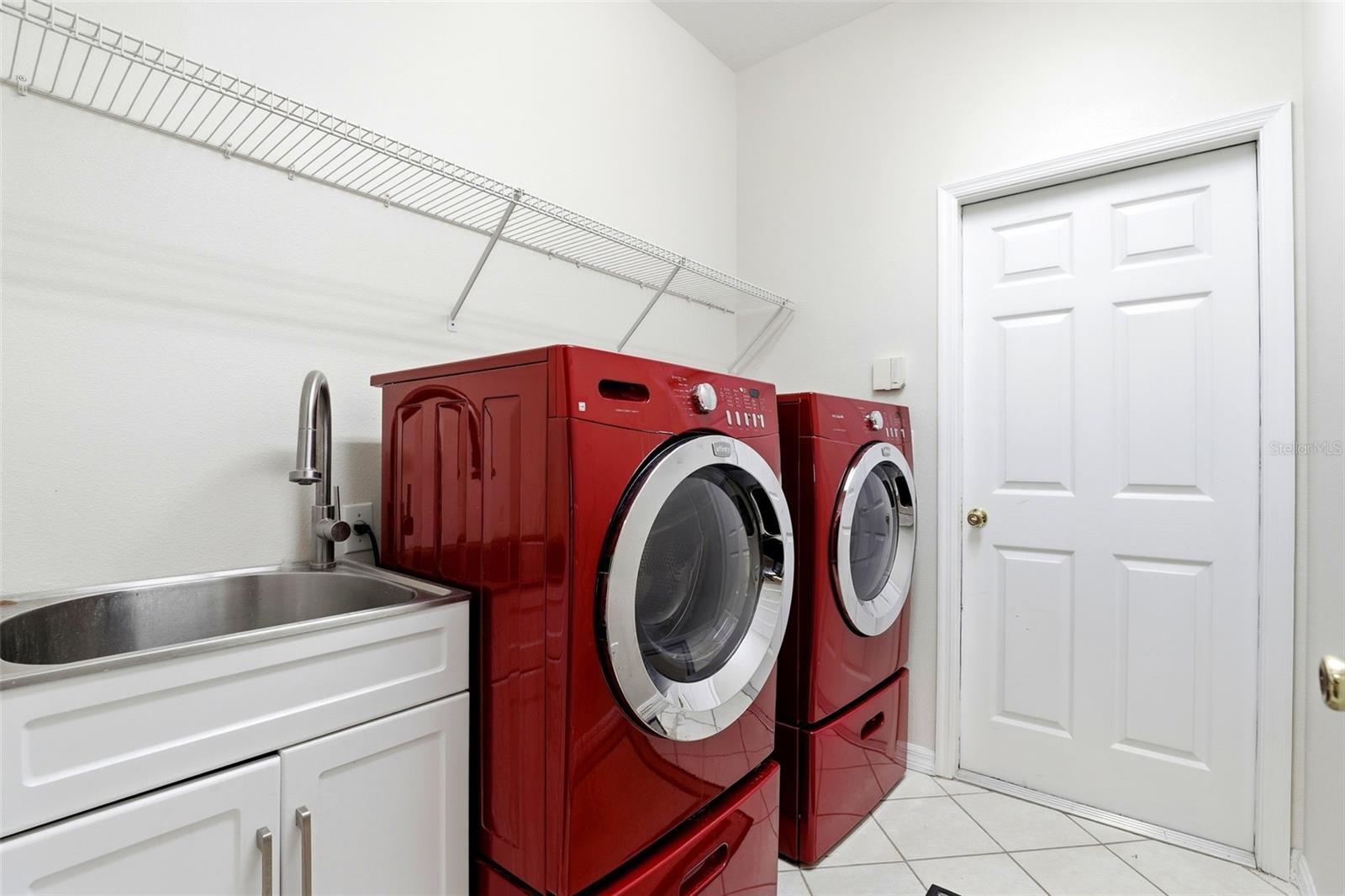 LOST LAKE ESTATES - Residential