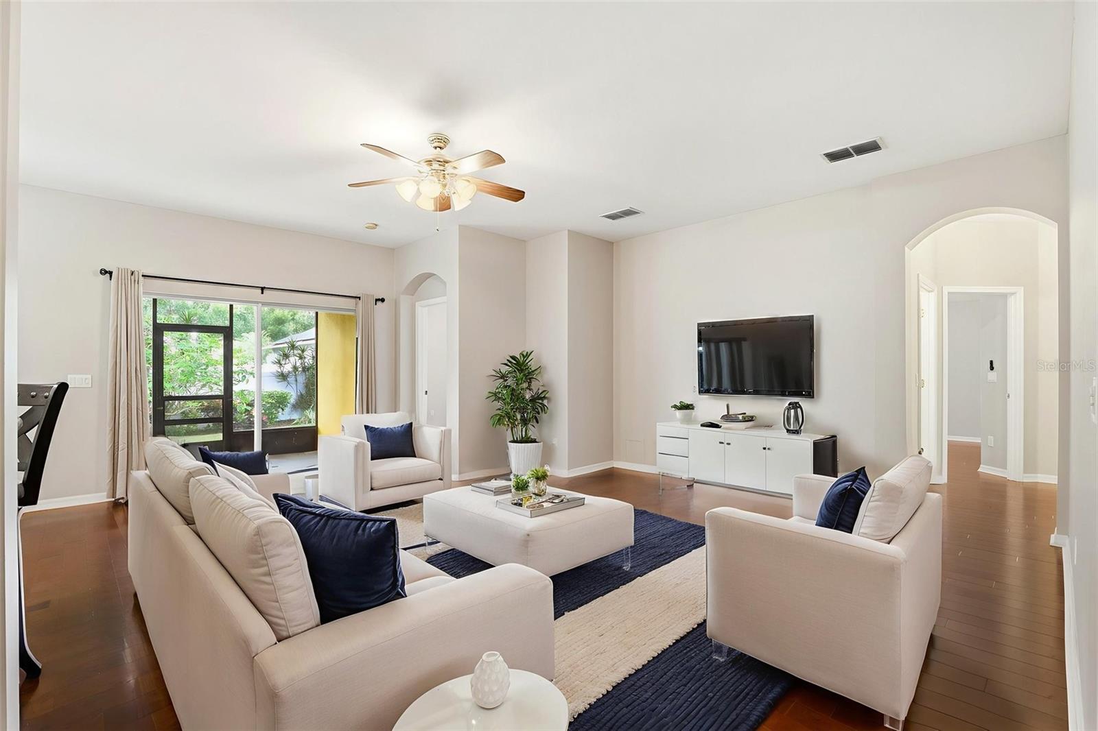 LOST LAKE ESTATES - Residential