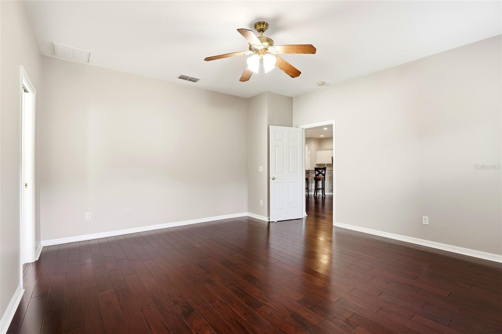 LOST LAKE ESTATES - Residential