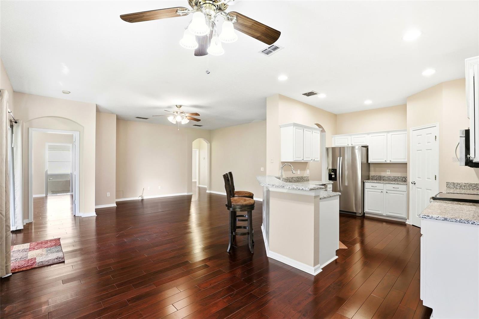 LOST LAKE ESTATES - Residential