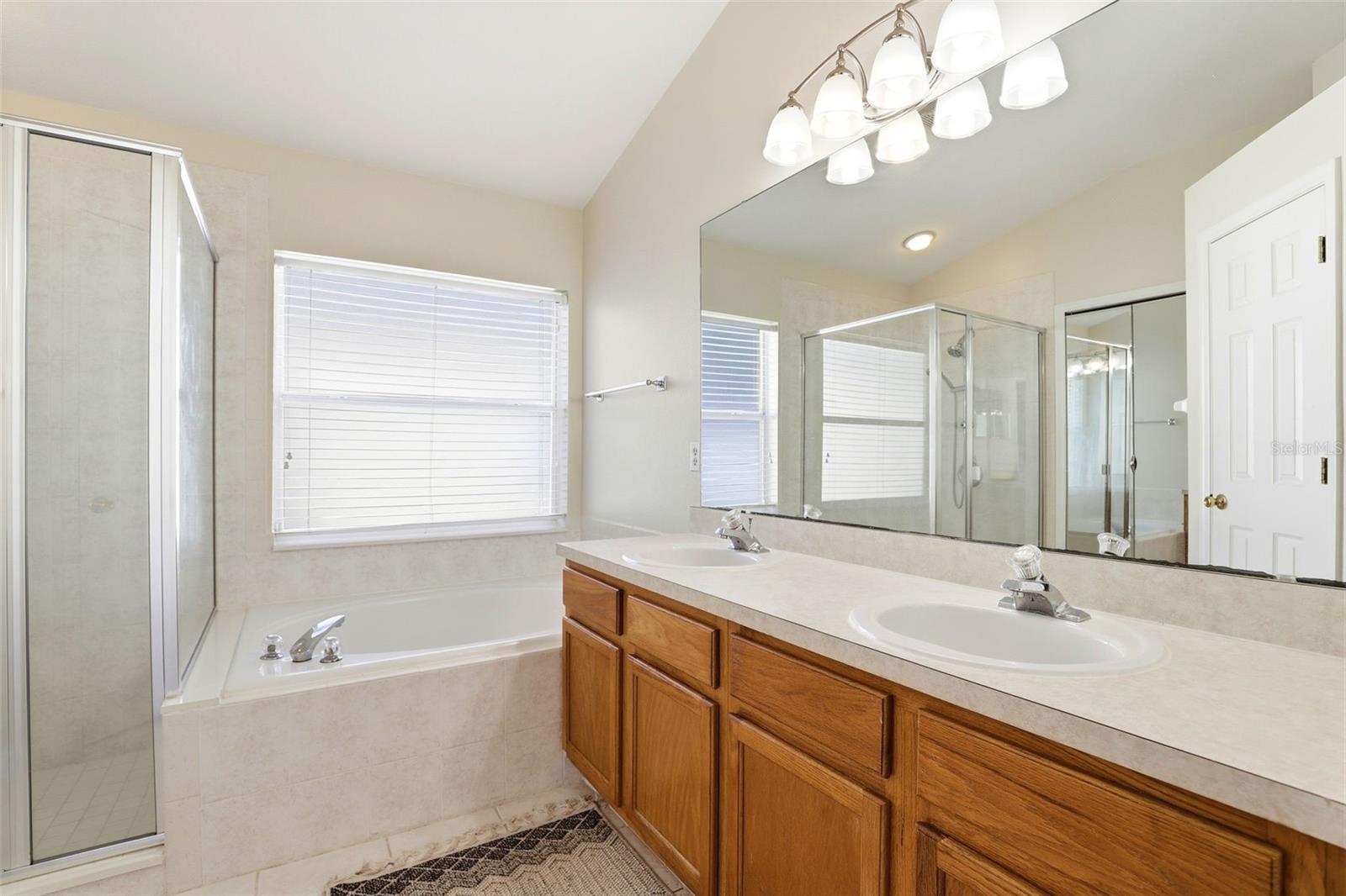 LOST LAKE ESTATES - Residential