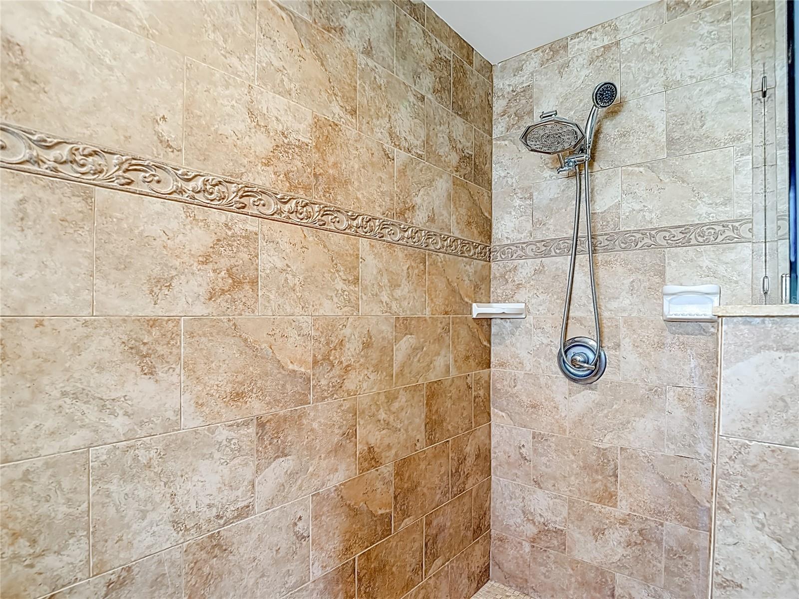 TAMPA PALMS UNIT 3 REP OF - Residential