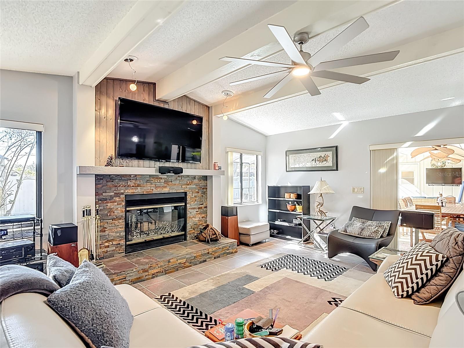 TAMPA PALMS UNIT 3 REP OF - Residential