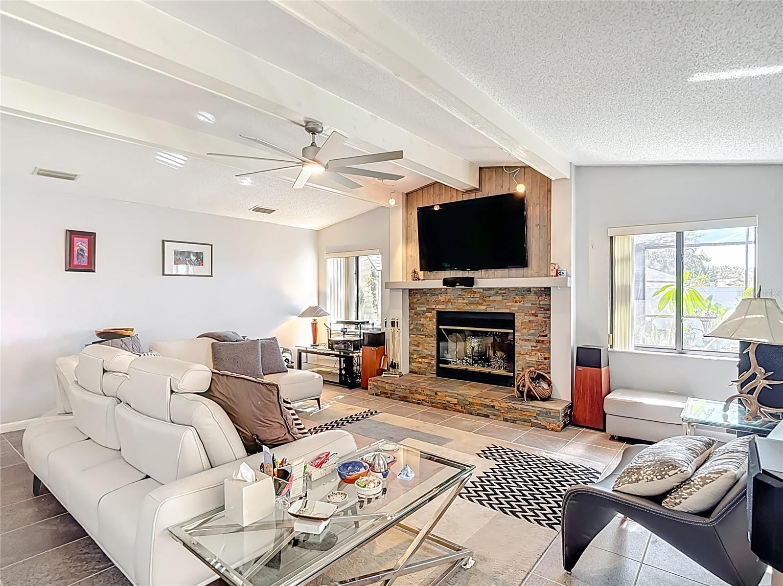 TAMPA PALMS UNIT 3 REP OF - Residential