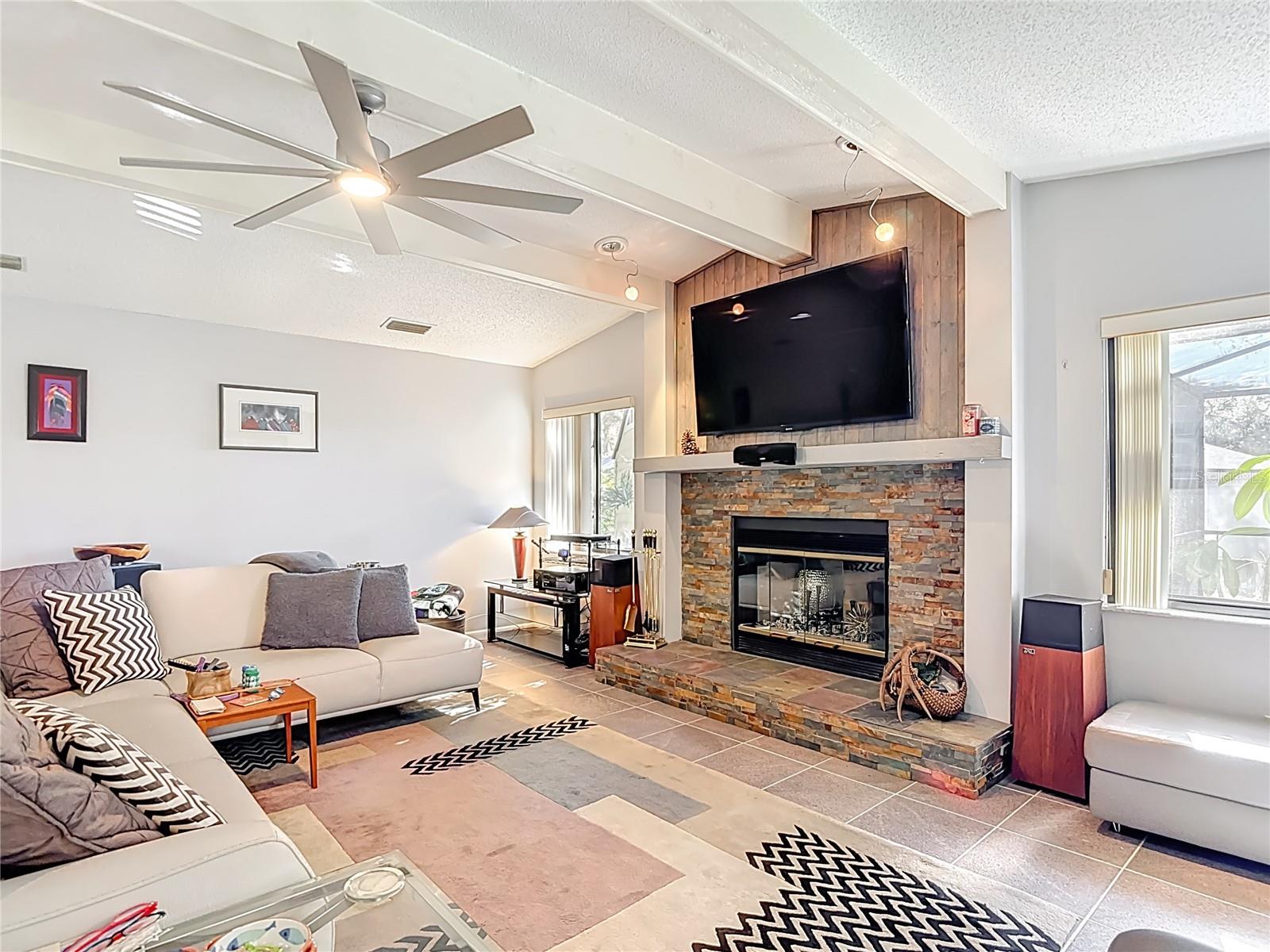 TAMPA PALMS UNIT 3 REP OF - Residential