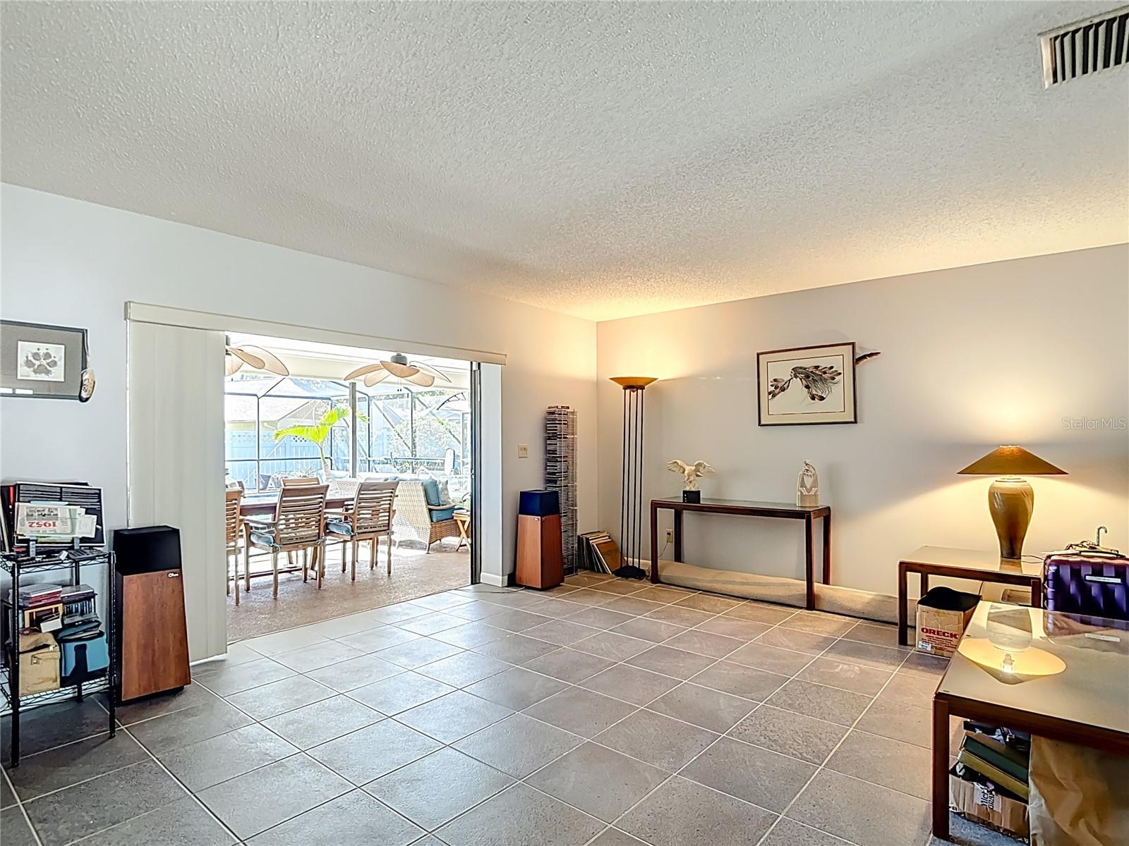 TAMPA PALMS UNIT 3 REP OF - Residential