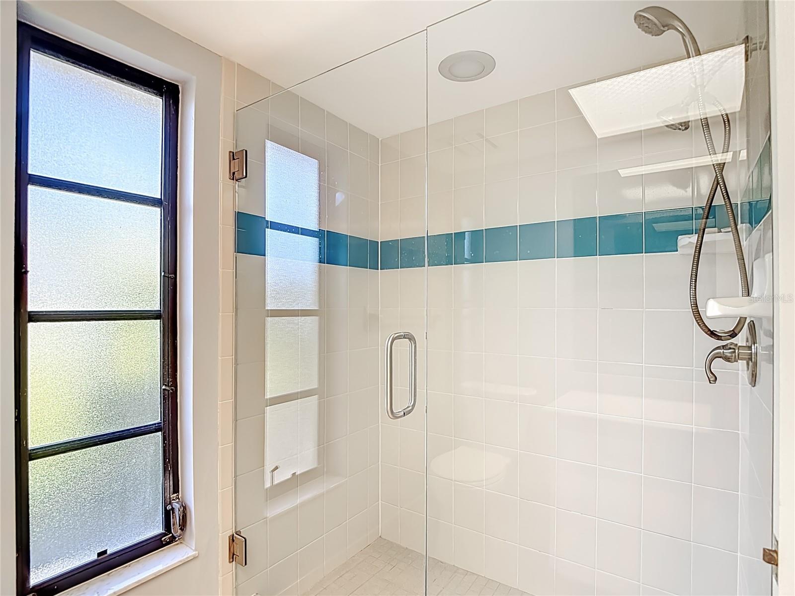 TAMPA PALMS UNIT 3 REP OF - Residential