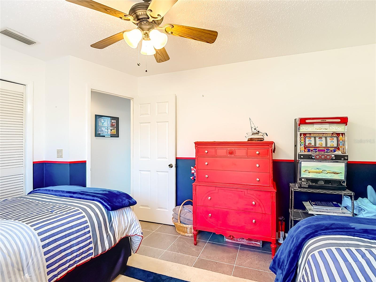 TAMPA PALMS UNIT 3 REP OF - Residential