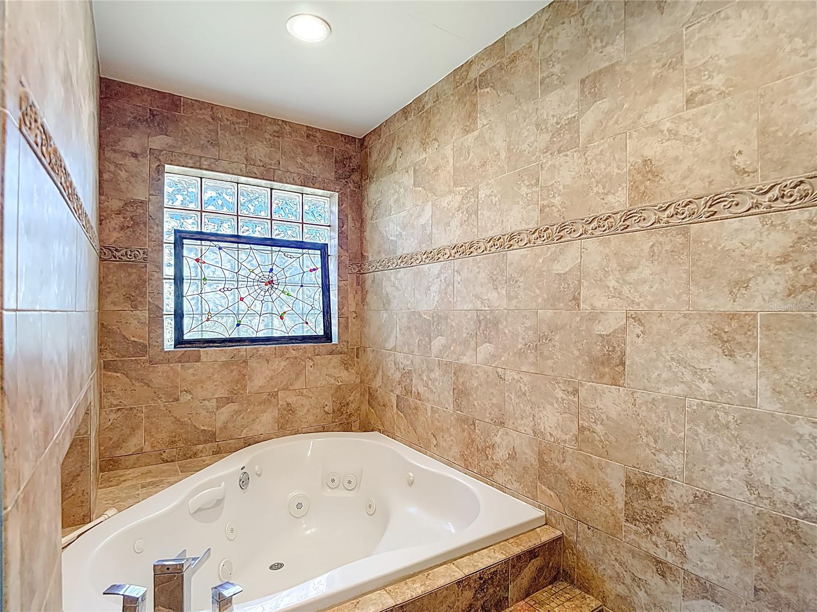 TAMPA PALMS UNIT 3 REP OF - Residential