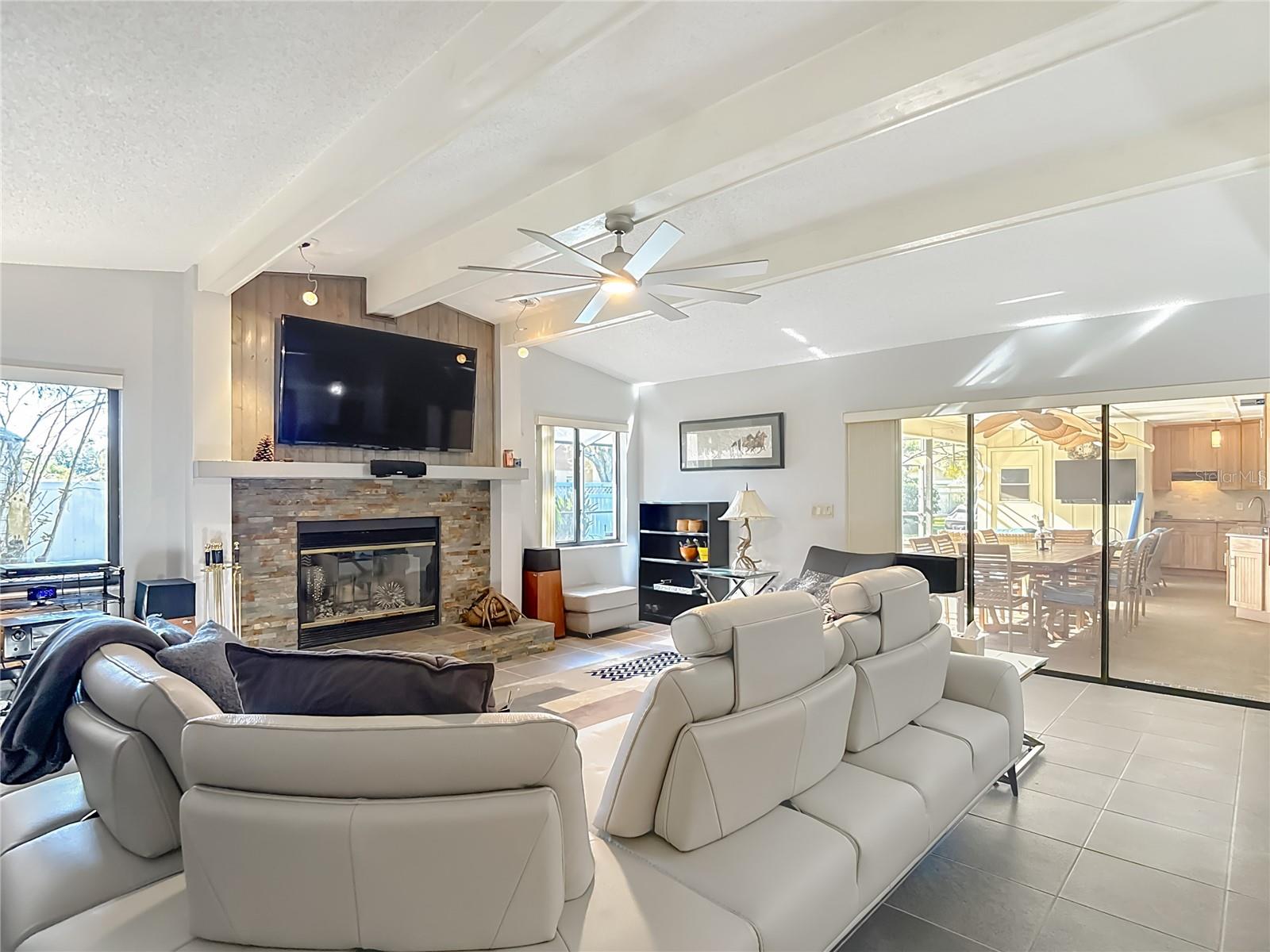 TAMPA PALMS UNIT 3 REP OF - Residential