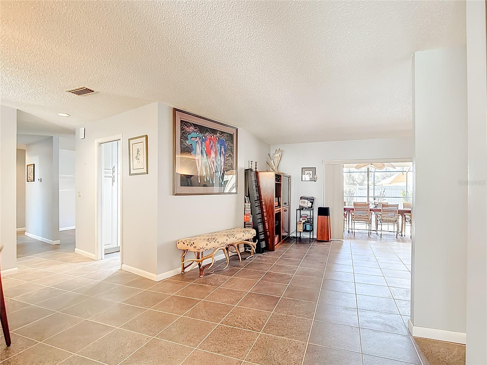 TAMPA PALMS UNIT 3 REP OF - Residential