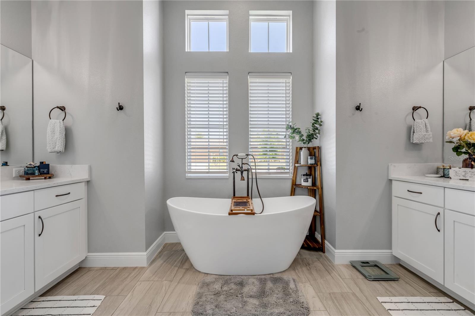 MOUNT DORA LOCH LEVEN PH 05 - Residential