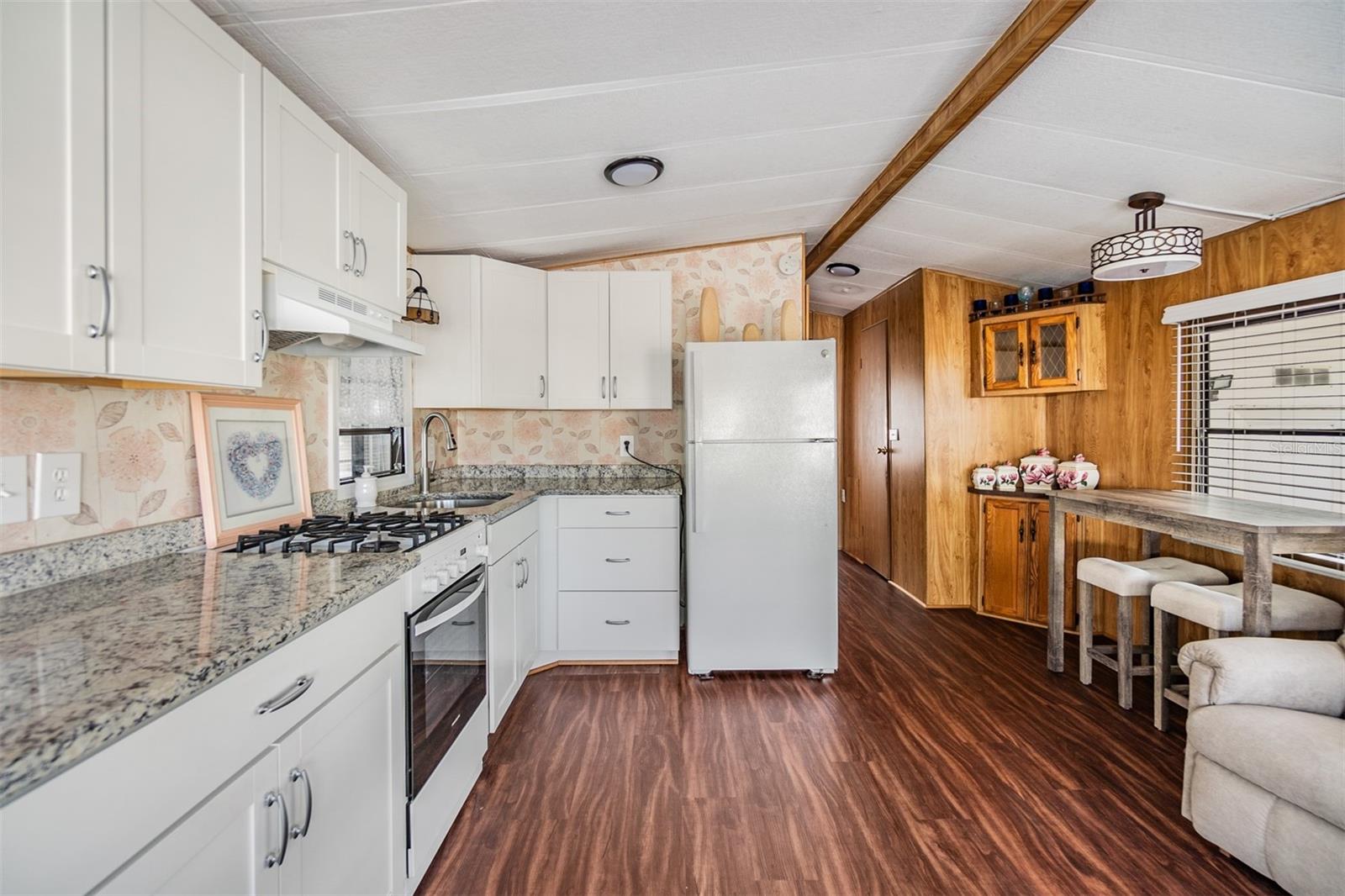 COUNTRY AIRE VILLAGE - Residential