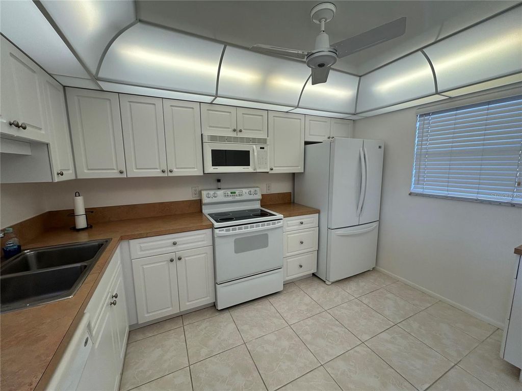 Photo of 4080 Ironwood Circle #402C, Bradenton, FL 34209 (MLS # A4683919)