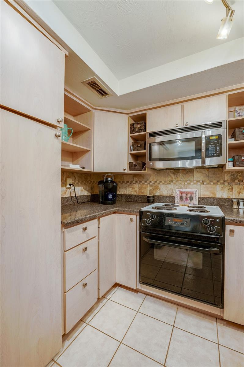 LANDMARK CONDO DECLARATION - Residential