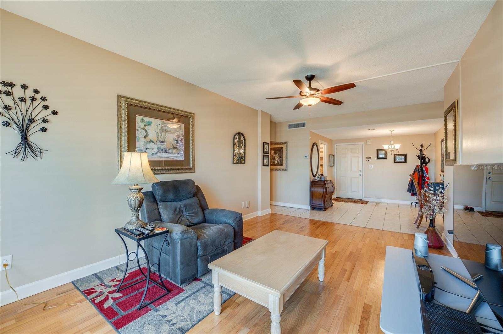 LANDMARK CONDO DECLARATION - Residential