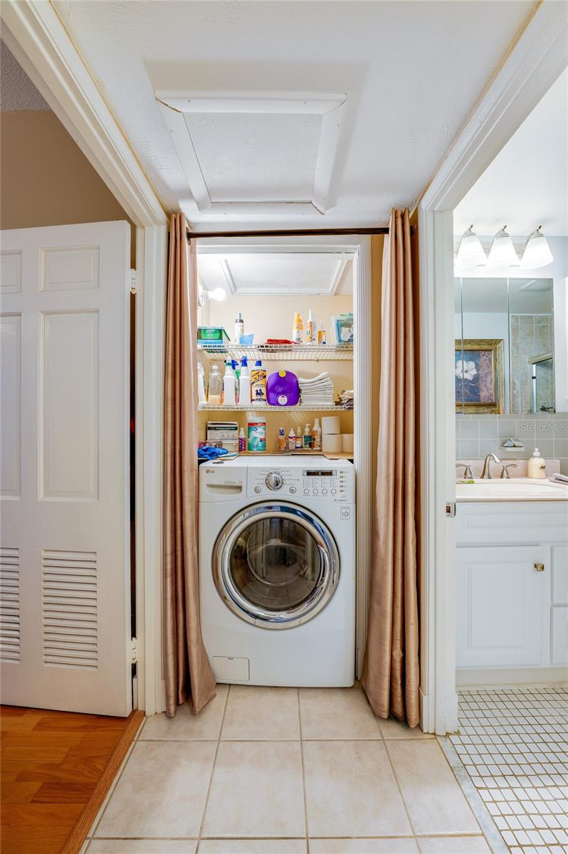 LANDMARK CONDO DECLARATION - Residential