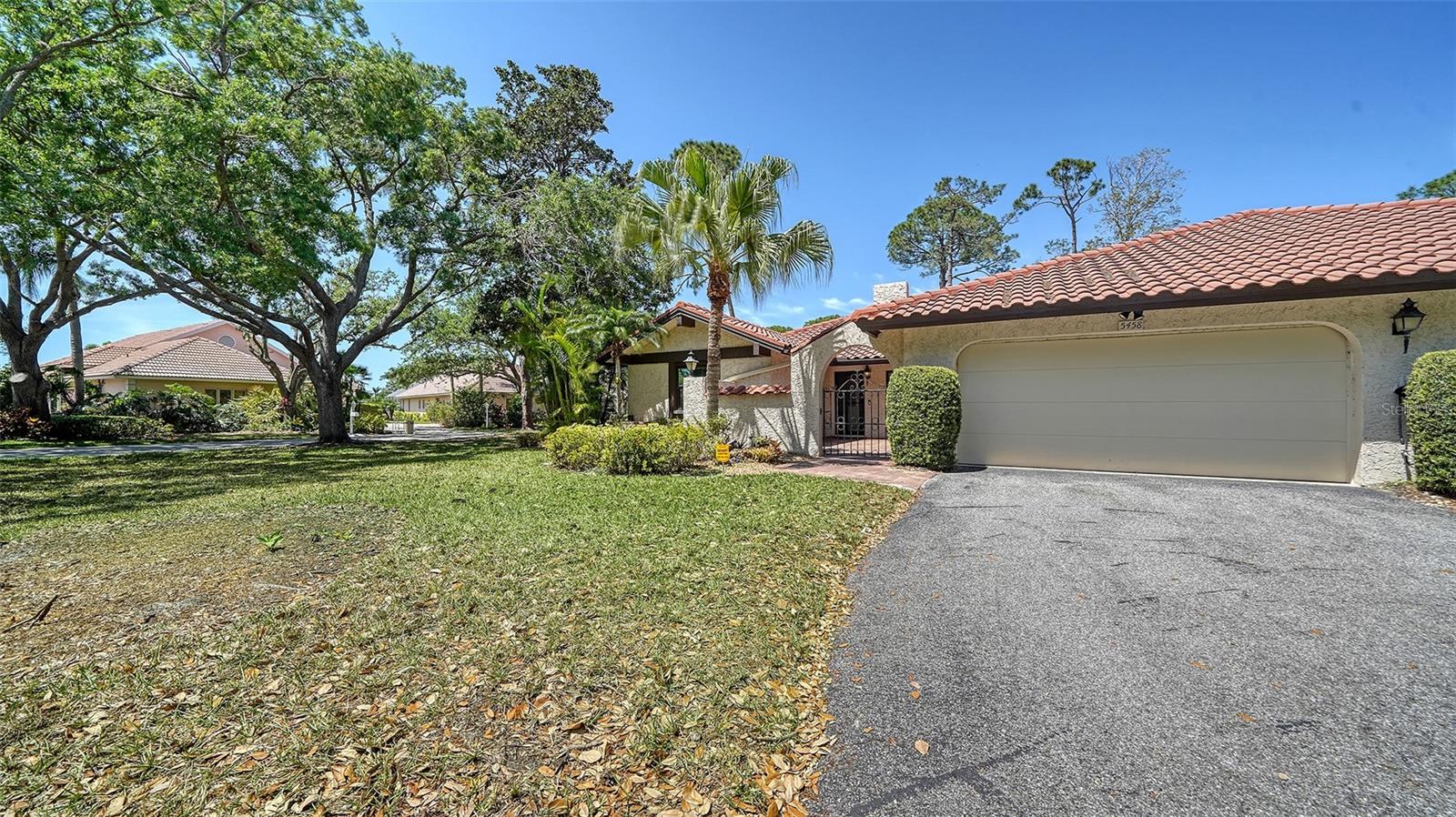5458 GOLF POINTE DRIVE