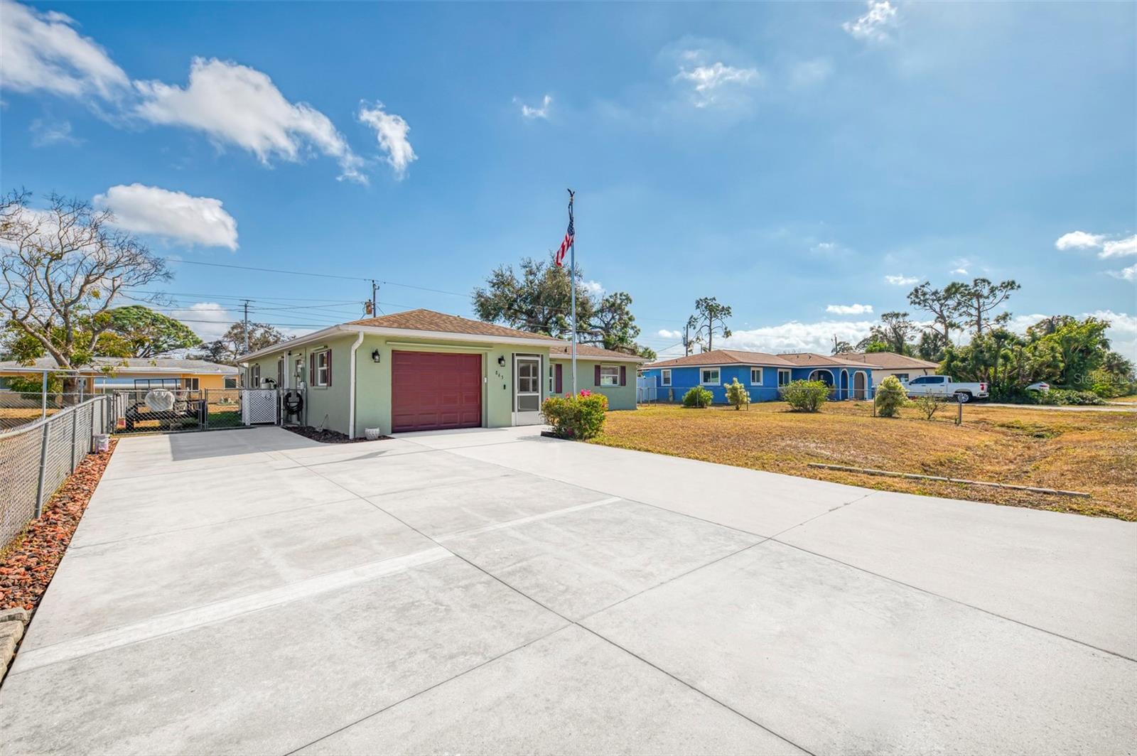 SOUTH VENICE - Residential