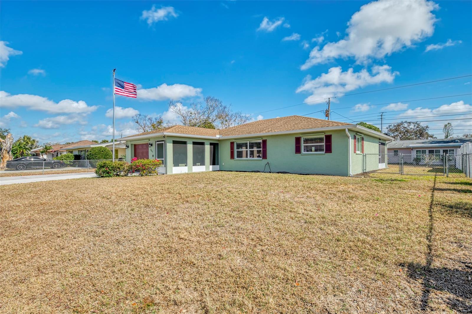 SOUTH VENICE - Residential