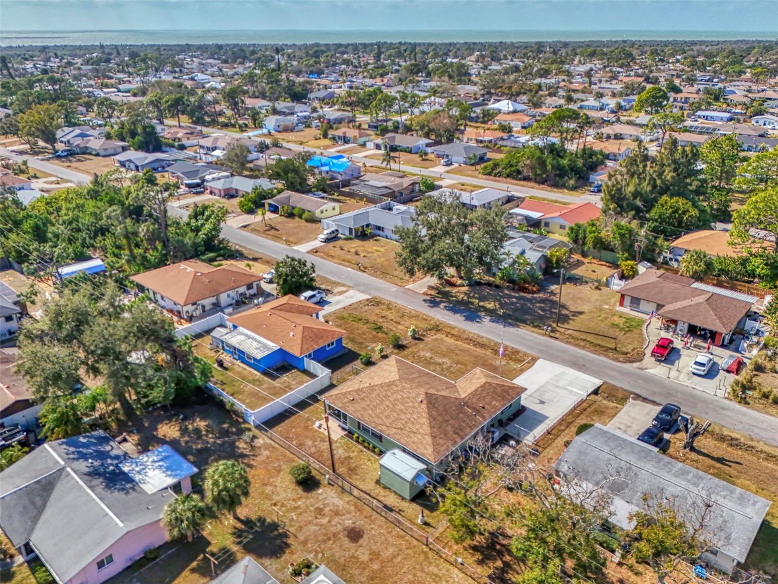 SOUTH VENICE - Residential