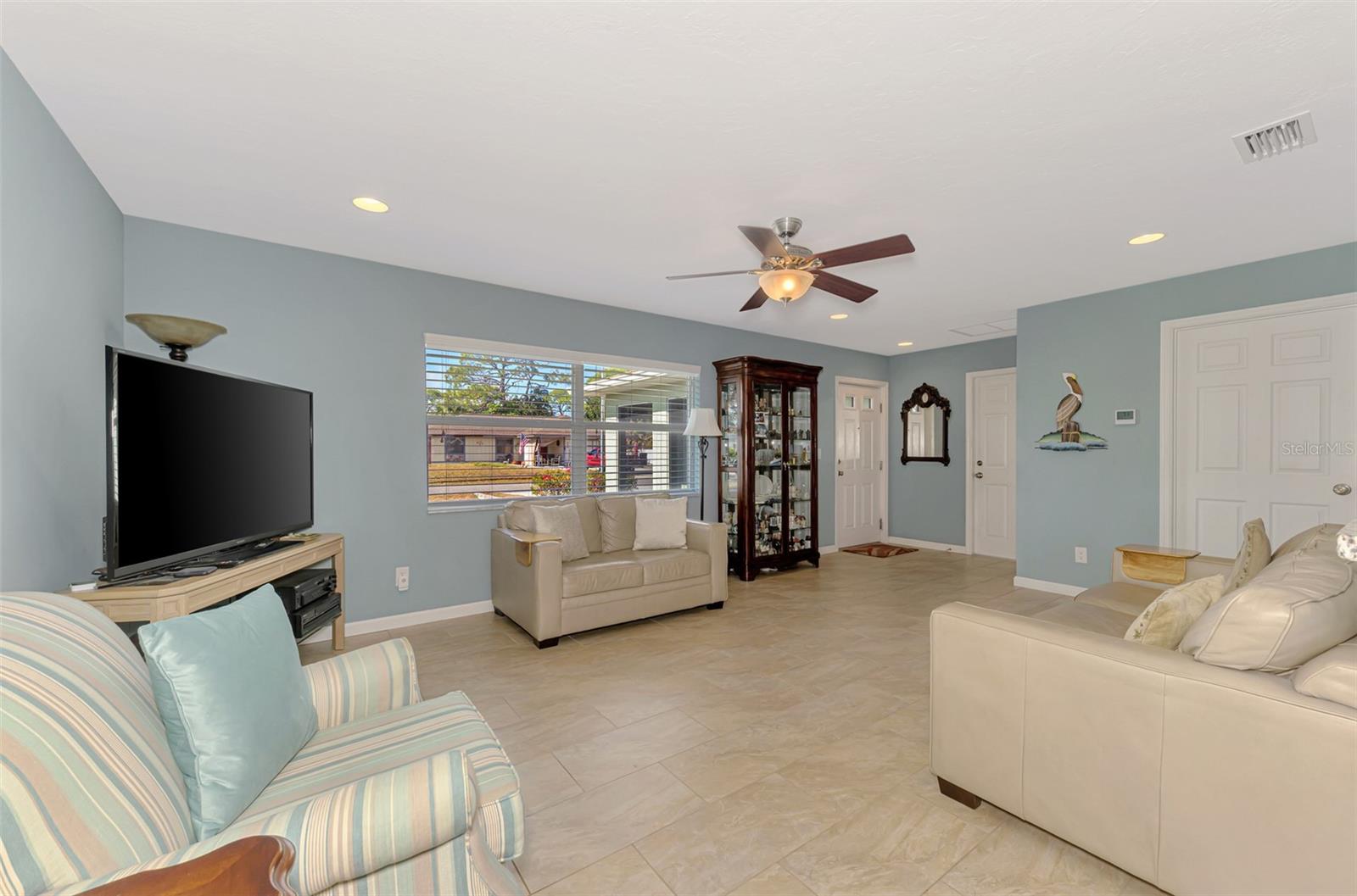 SOUTH VENICE - Residential